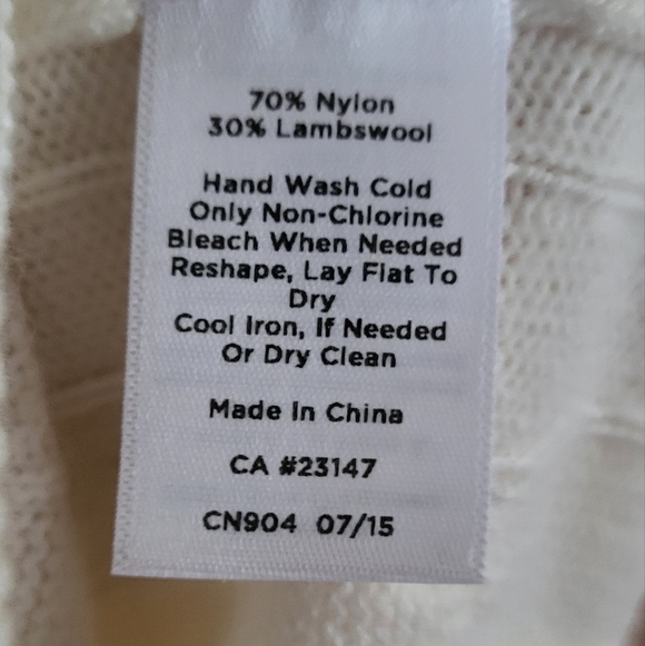 Talbots Soft Lambswool Crewneck Cable Knit Sweater - Picture 8 of 8